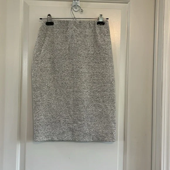 Joe Fresh pullon  pencil skirt size small - Picture 3 of 4